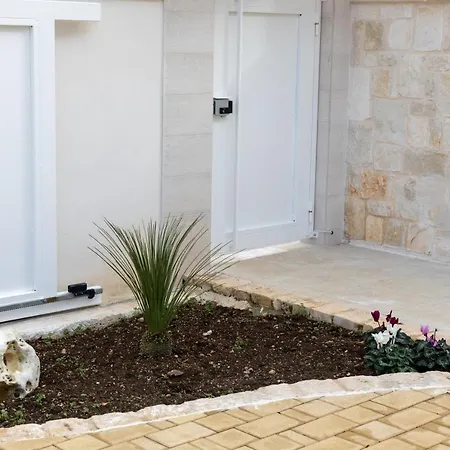 Pietra Fiorita Dimora Apartment Conversano Exterior photo